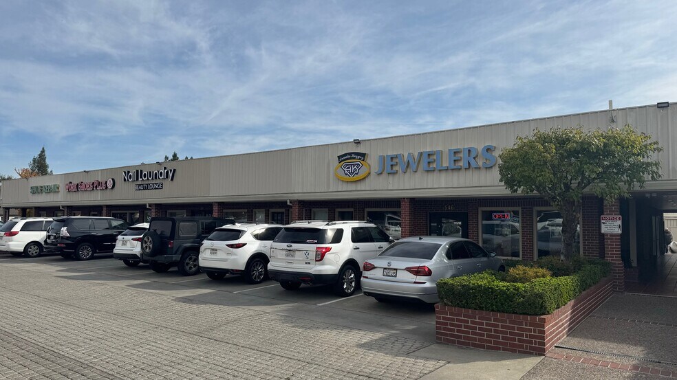 More Photos Of 515-589 La Sierra Dr, Sacramento Unknown For Lease