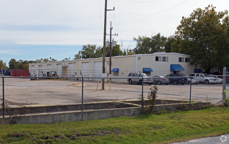 More Photos Of 16140 Waverly Dr, Houston Manufacturing For Lease