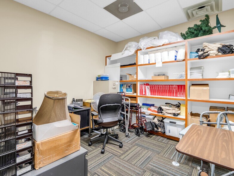 More Photos Of 104-168 Fiddlers Run Blvd, Morganton Unknown For Lease