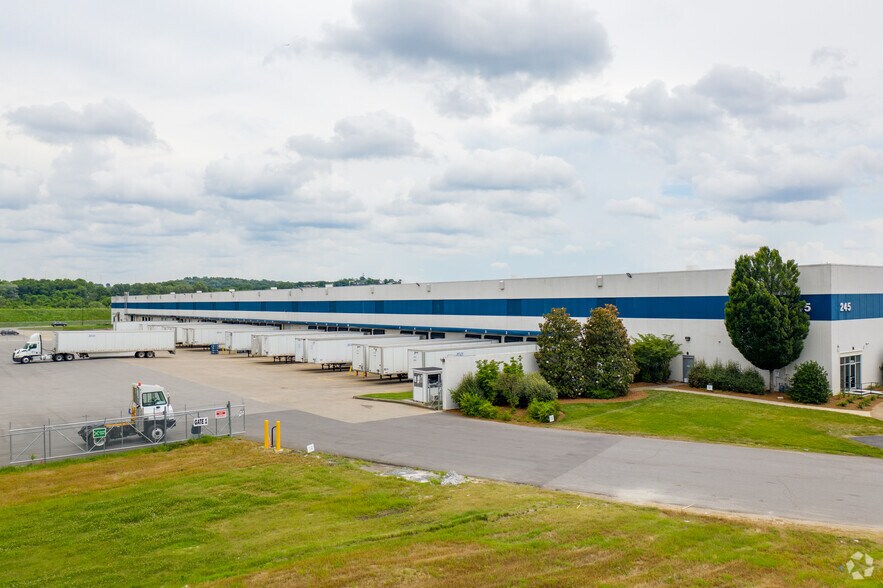 More Photos Of 245 Great Circle Rd, Nashville Distribution For Lease