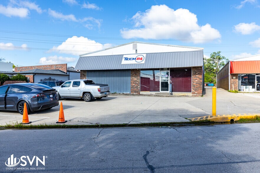 More Photos Of 1051 Goodwin Dr, Lexington Warehouse For Sale