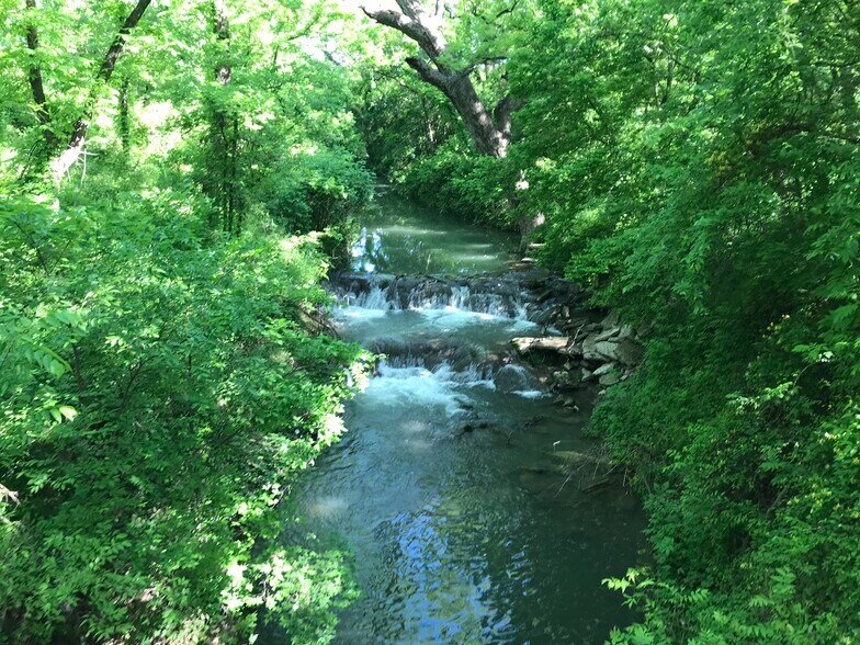 More Photos Of 507 E Brown St, San Saba Land For Lease