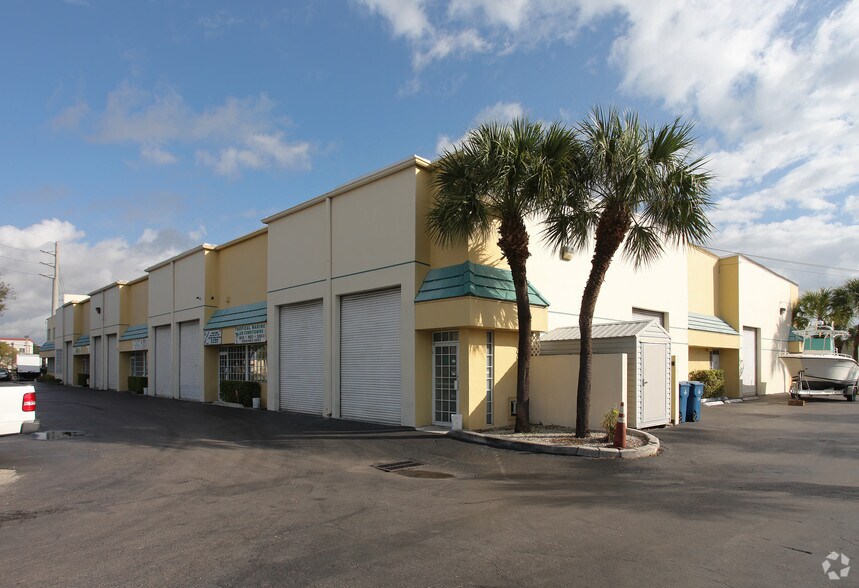 Primary Photo Of 3200 S Andrews Ave, Fort Lauderdale Warehouse For Lease