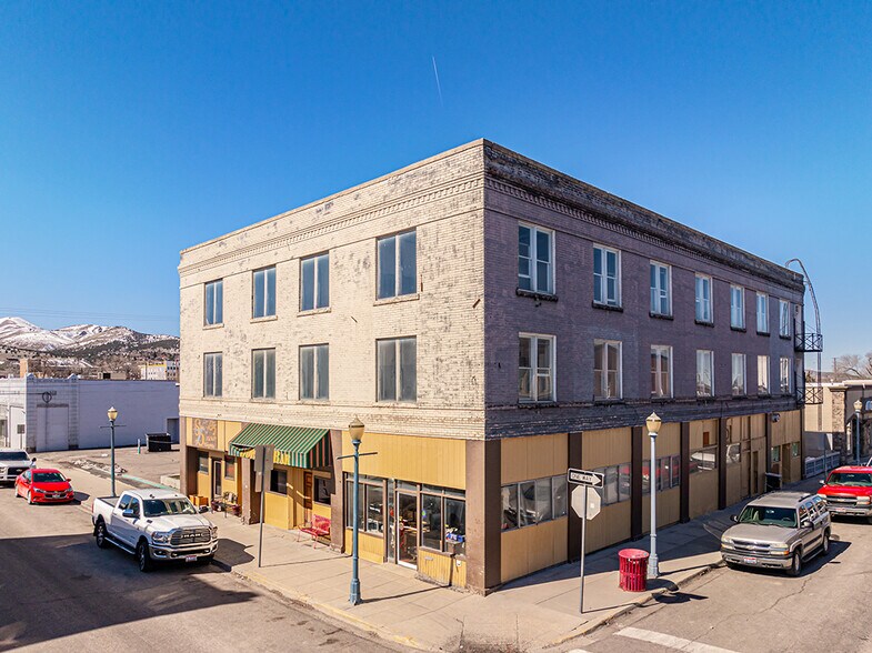 More Photos Of 246 E Center St, Pocatello Storefront For Sale