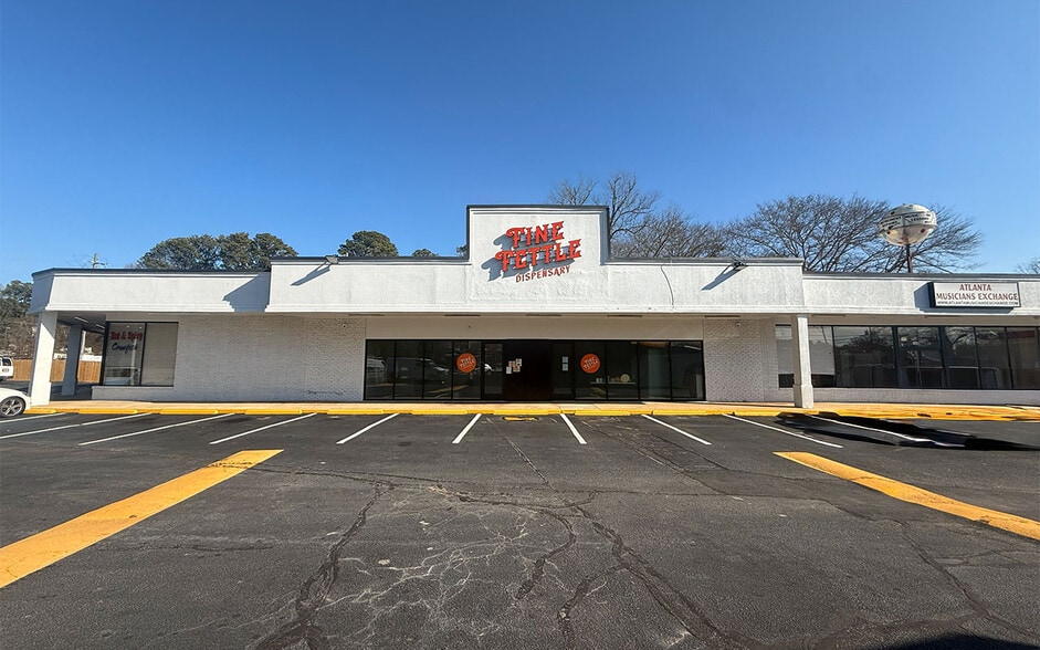 More Photos Of 2611 Lawrenceville Hwy, Decatur Unknown For Lease
