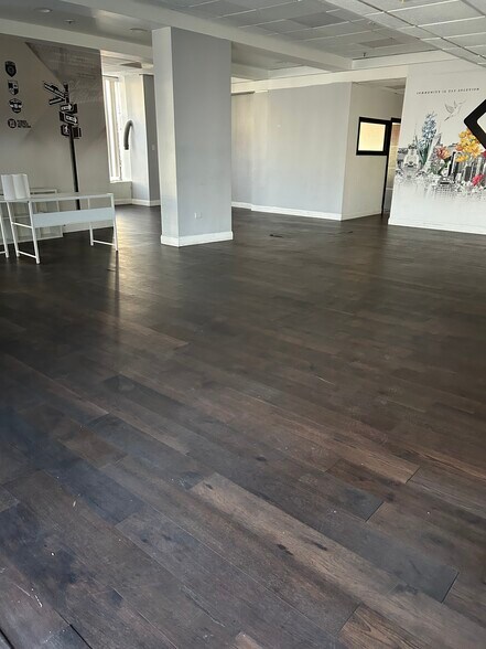 More Photos Of 5104 31st Ave, Woodside Office For Lease