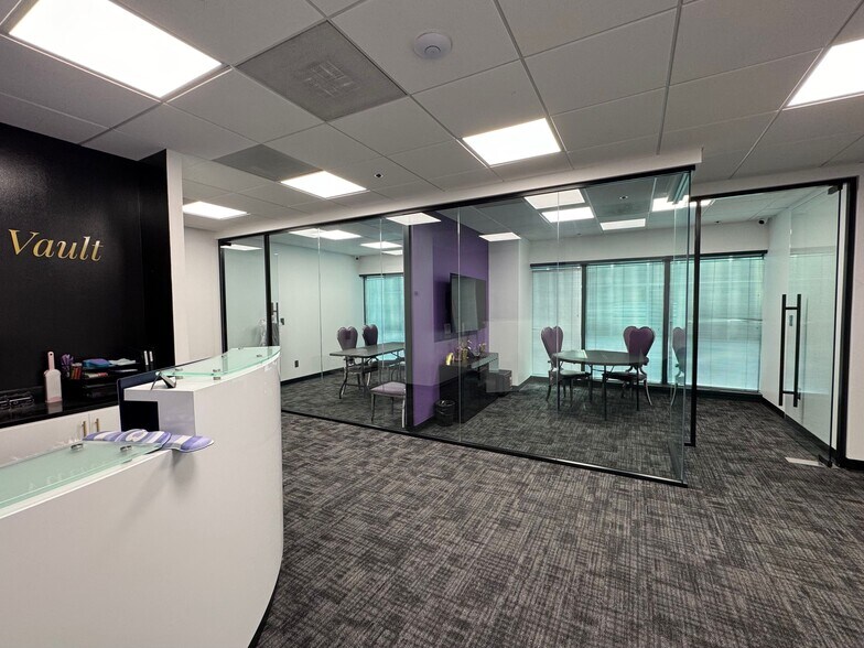 More Photos Of 1819 Main St, Sarasota Office Residential For Lease