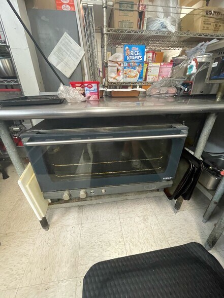 More Photos Of 100 Delaware Ave, Hurlock Restaurant For Sale