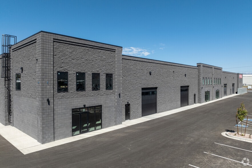 More Photos Of 1564 250 W, Spanish Fork Showroom For Sale