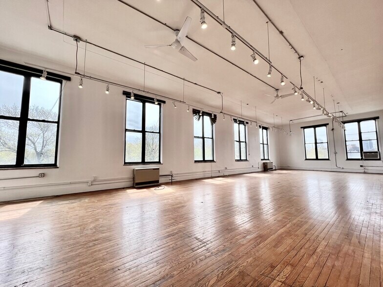 More Photos Of 51-55 Nassau Ave, Brooklyn Loft Creative Space For Lease