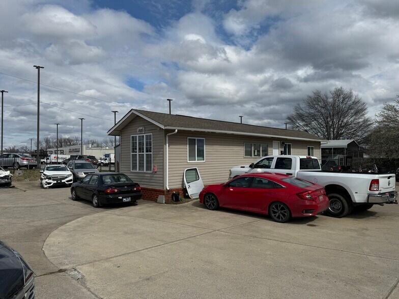 More Photos Of 1521 Gallatin Pike N, Madison Auto Dealership For Lease