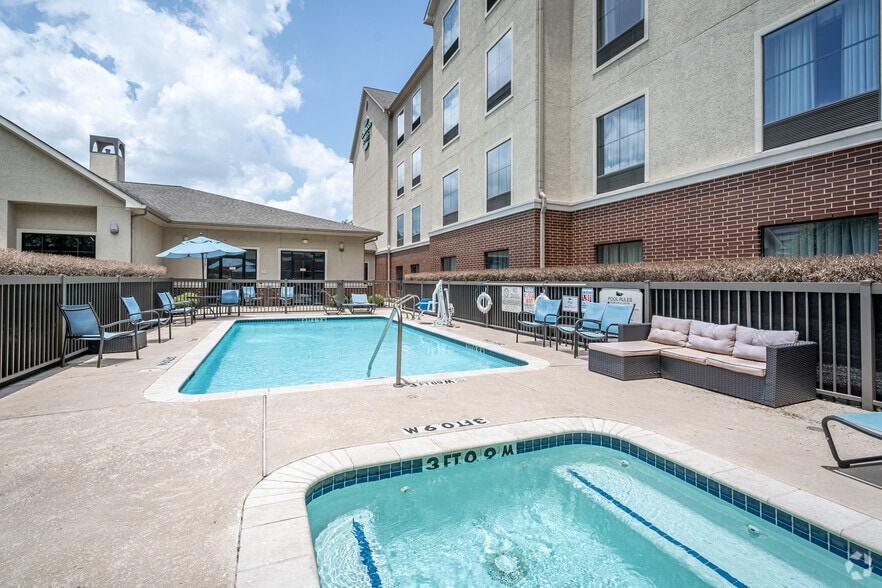 More Photos Of 14450 Park Row, Houston Hotel For Sale