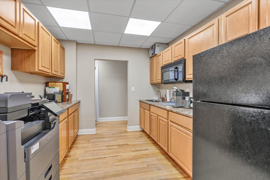 More Photos Of 657 Orange Center Rd, Orange Office For Sale