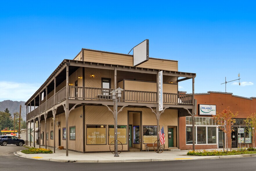 More Photos Of 220 E 1st St, Cle Elum General Retail For Sale