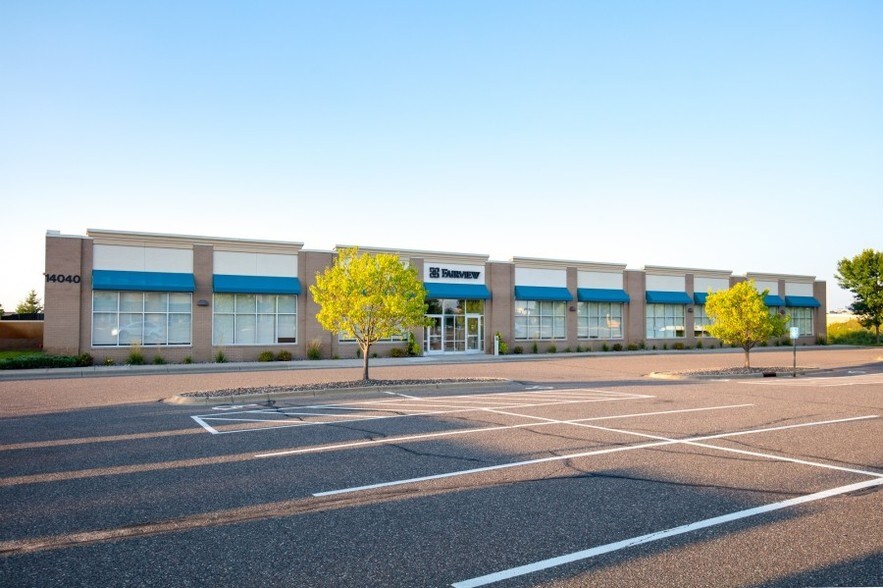 More Photos Of 14020 Northdale Blvd, Rogers Medical For Lease