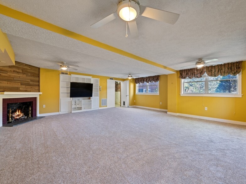 More Photos Of 142 Country Club Dr, Waynesville Hospitality For Sale