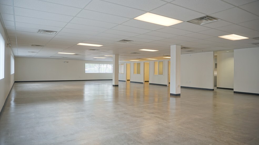 More Photos Of 2121 E Tropicana Ave, Las Vegas Office For Sale