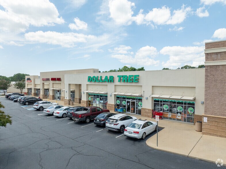 Primary Photo Of 6005-6007 Wade Hampton Blvd, Taylors General Retail For Lease
