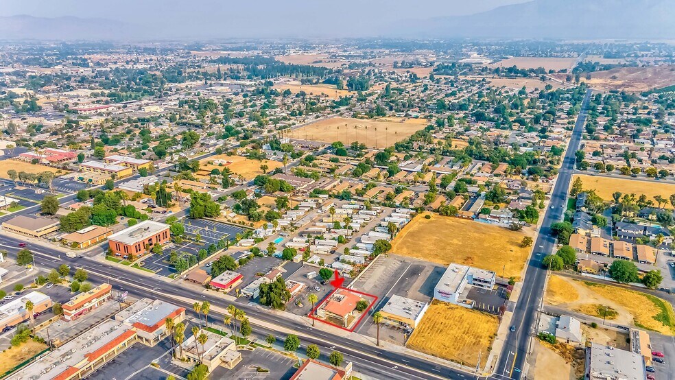 More Photos Of 2020 E Florida Ave, Hemet Restaurant For Sale