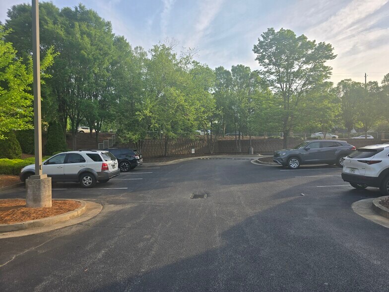 More Photos Of 11125 Jones Bridge Rd, Alpharetta Medical For Sale