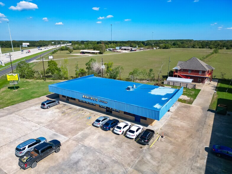 More Photos Of 46328 Interstate 10, Winnie Restaurant For Sale