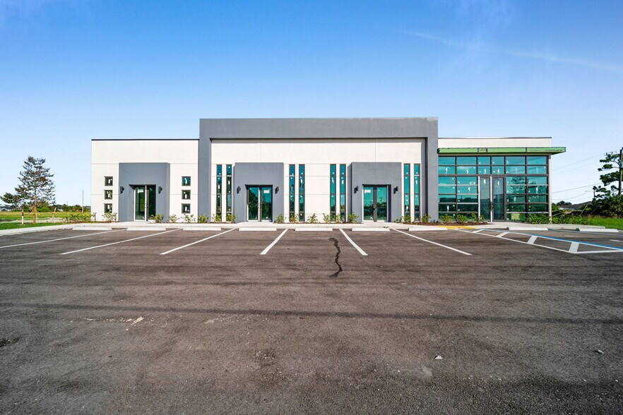 More Photos Of 1043 Ceitus Ter, Cape Coral Industrial For Lease