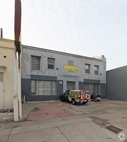 Primary Photo Of 3712 Beverly Blvd, Los Angeles Warehouse For Lease