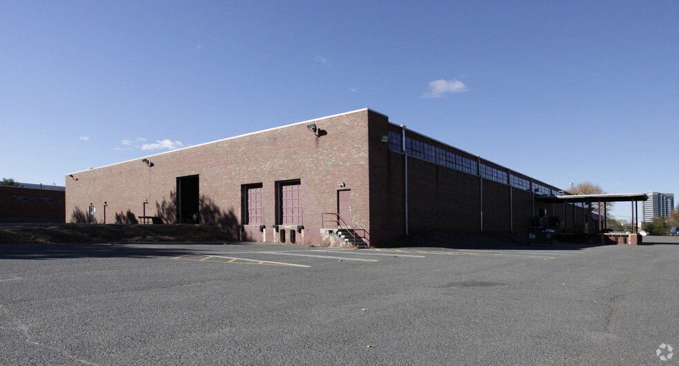 More Photos Of 18 Kennedy Blvd, East Brunswick Manufacturing For Lease