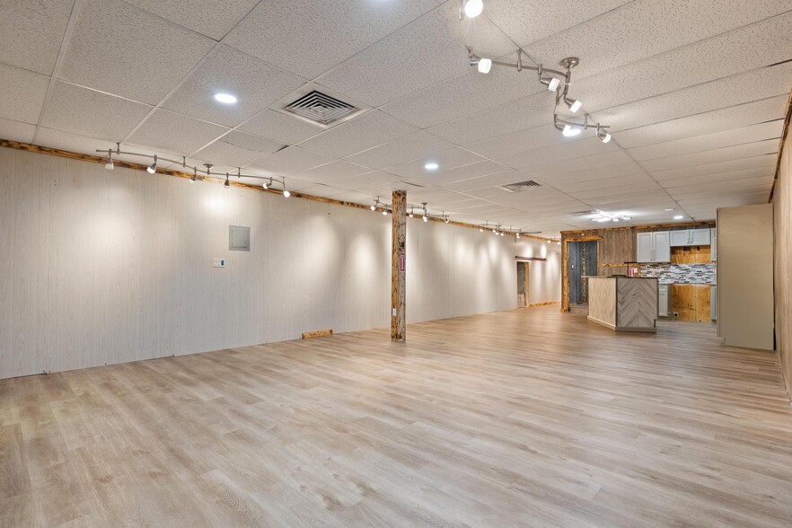 More Photos Of 5021 W Nassau St, Tampa Manufacturing For Sale