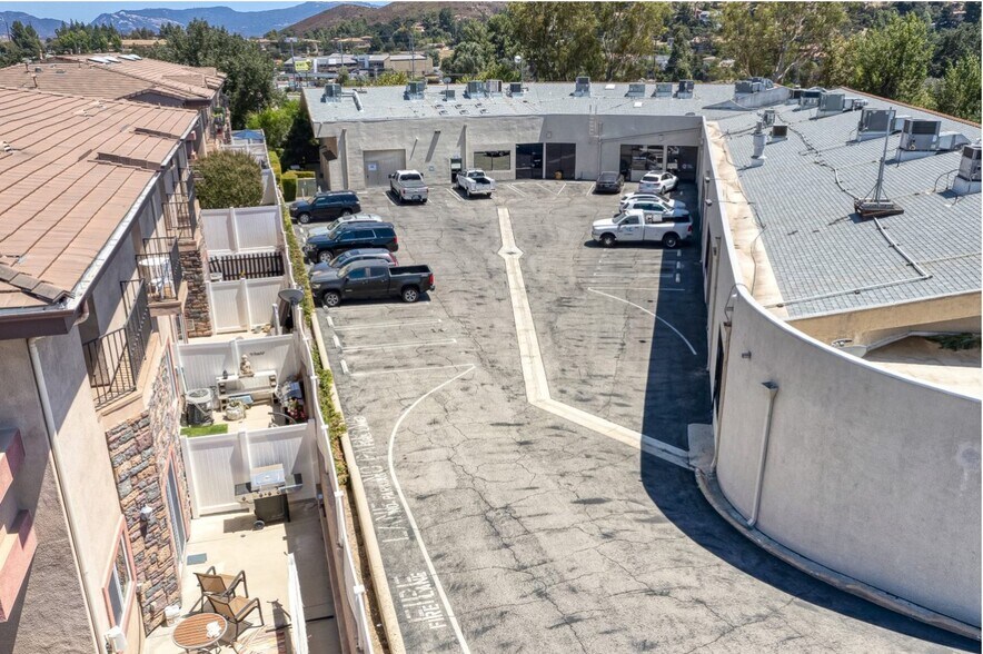 More Photos Of 5210 Lewis Rd, Agoura Hills Light Distribution For Lease