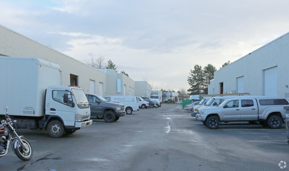 More Photos Of 7550 River Rd, Delta Service For Lease