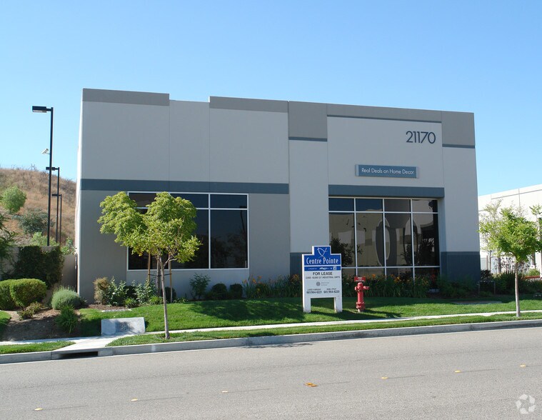 More Photos Of 21170 Centre Pointe Pky, Santa Clarita Warehouse For Lease