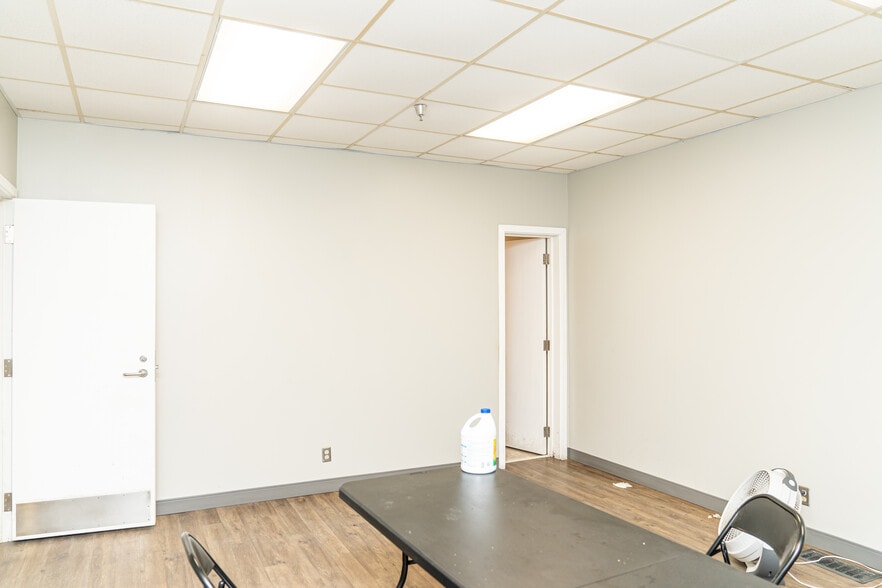 More Photos Of 2580 Highway 46, Heflin Warehouse For Sale