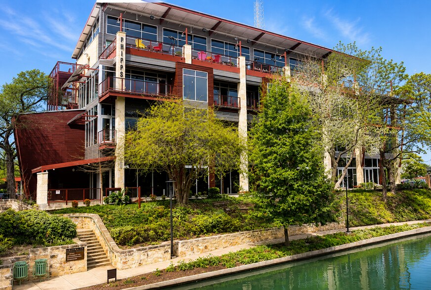 Primary Photo Of 102 9th St, San Antonio Office For Sale