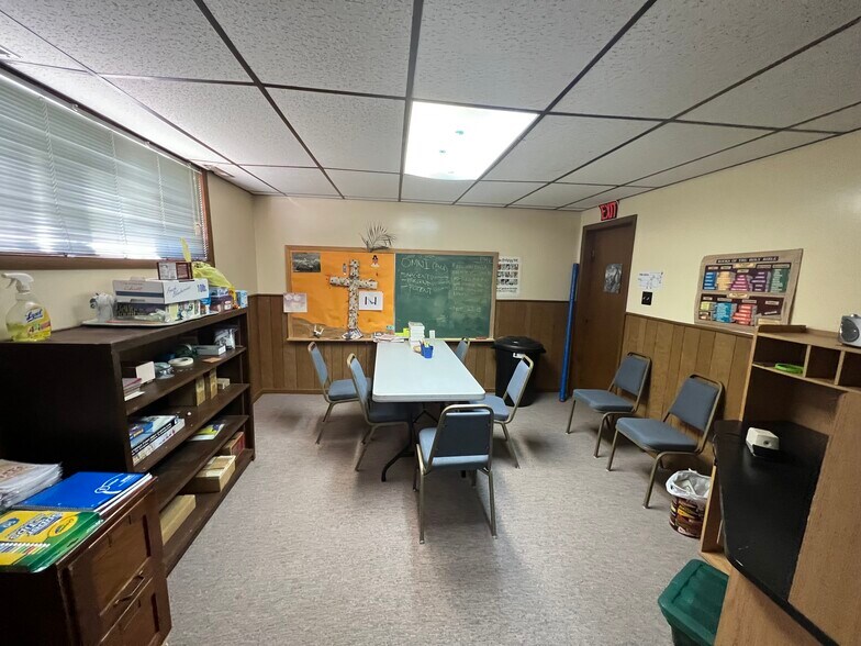 More Photos Of 321 W John St, Newberry Religious Facility For Sale