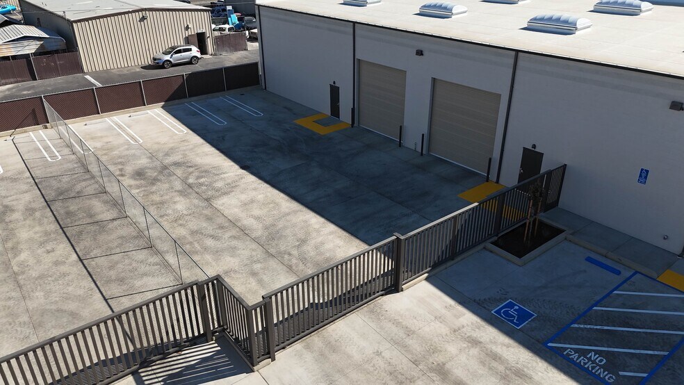 More Photos Of 1800 Olympic Dr, Turlock Service For Lease