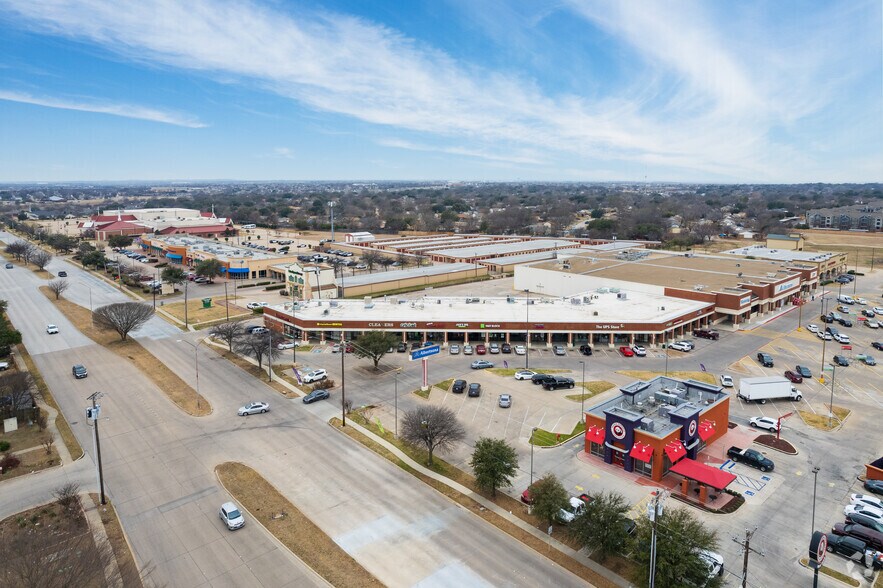 More Photos Of 3515 Sycamore School Rd, Fort Worth Freestanding For Lease