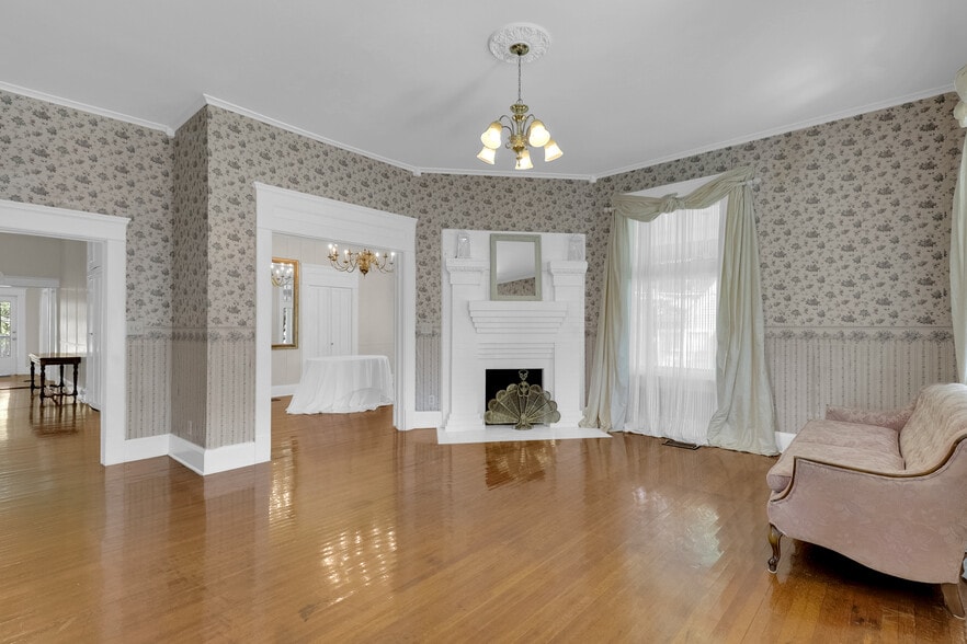 More Photos Of 312 S Tennessee St, McKinney Office For Lease