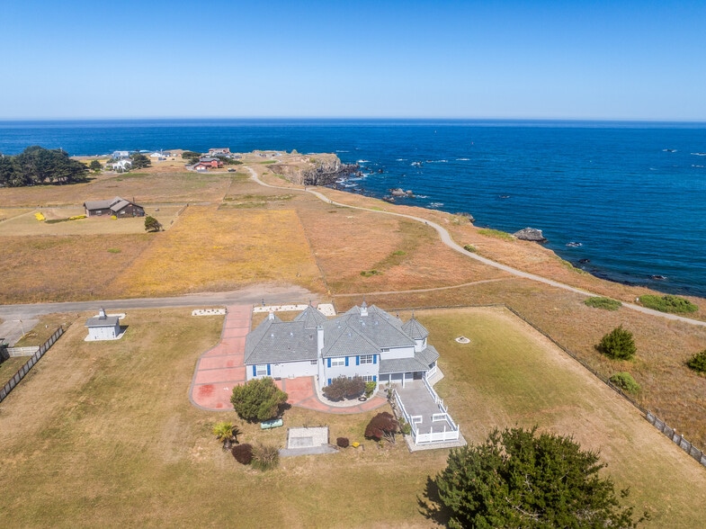 More Photos Of 19351 Del Mar Dr, Fort Bragg Specialty For Sale
