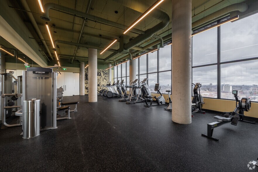 More Photos Of 2140 Baseline, Ottawa Apartments For Lease