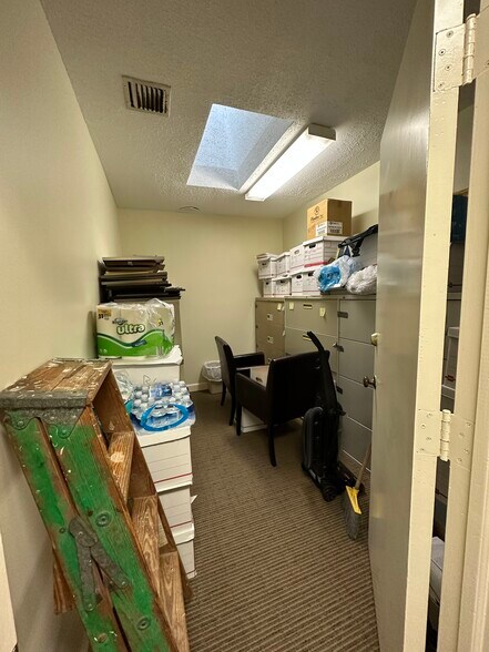 More Photos Of 837 First Colonial Rd, Virginia Beach Medical For Lease