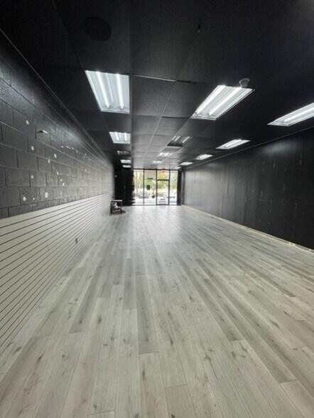 More Photos Of 10100-10122 Topanga Canyon Blvd, Chatsworth Freestanding For Lease
