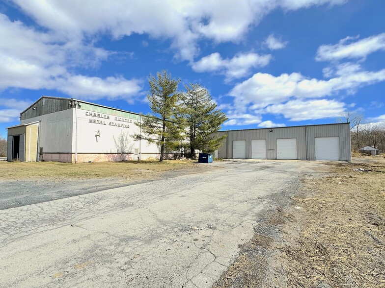 Primary Photo Of 80 Cottage St, Wallkill Manufacturing For Sale