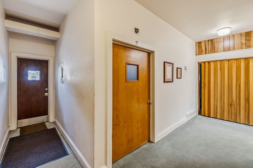 More Photos Of 201 S Weston St, Fountain Inn Medical For Sale