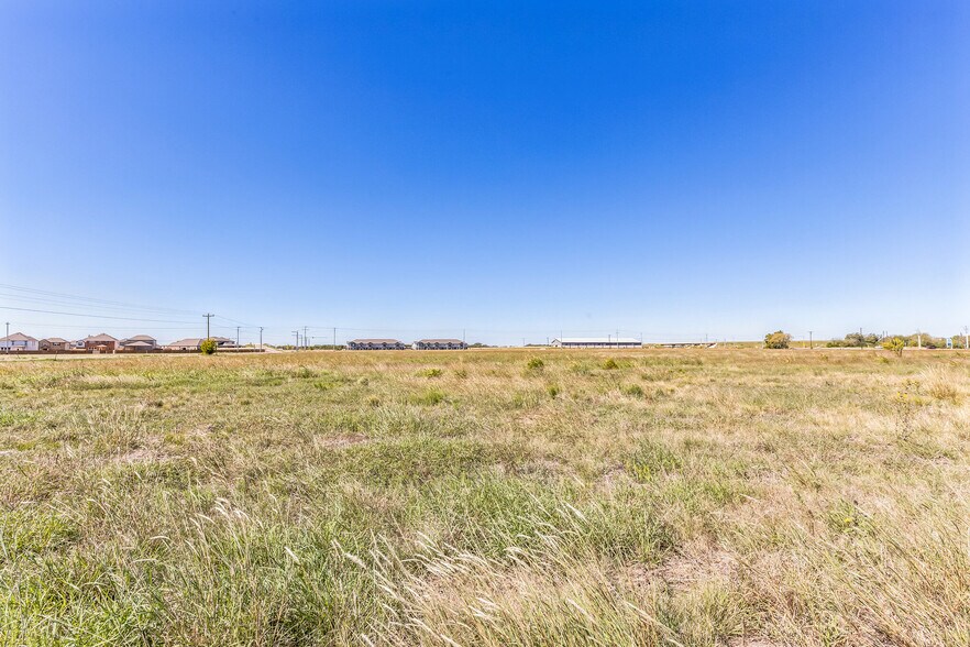 More Photos Of 2100 San Antonio Street, Lockhart Land For Sale