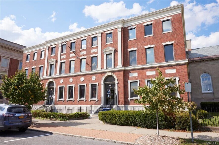 More Photos Of 19 East Ave, Lockport Health Club For Sale