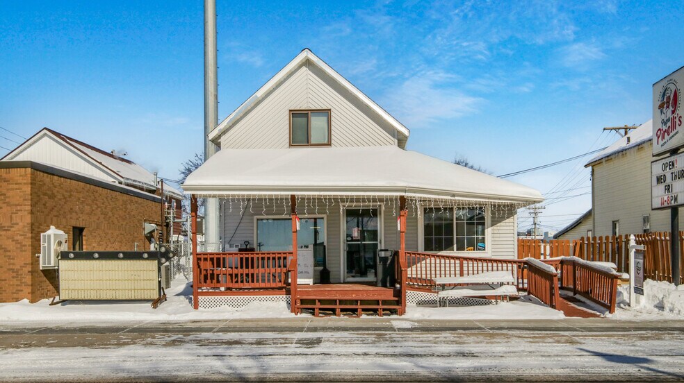 More Photos Of 613 E La Salle Ave, Barron Restaurant For Sale