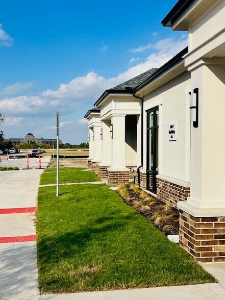 More Photos Of 3801 N Central Expy, McKinney Office For Sale