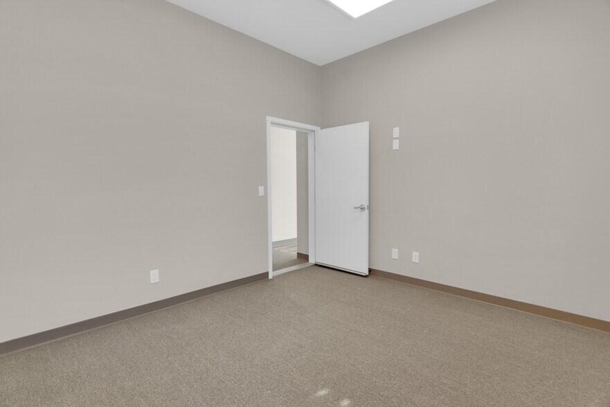 More Photos Of 3510 Combine St, Paso Robles Manufacturing For Lease