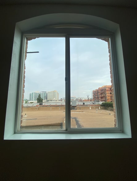 More Photos Of 381-385 W 6th St, San Pedro Storefront Retail Office For Lease